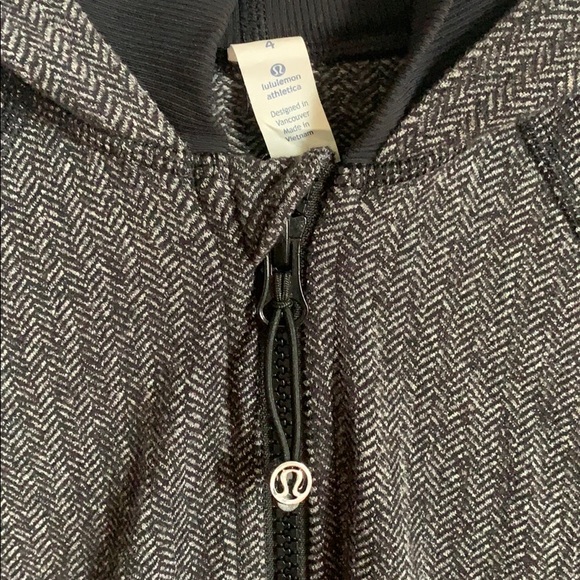Lululemon Zip up - Picture 4 of 7